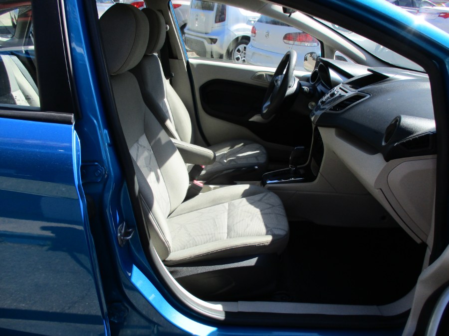 2013 Ford Fiesta 4dr Sdn SE, available for sale in Meriden, Connecticut | Cos Central Auto. Meriden, Connecticut 2013 Ford Fiesta 4dr Sdn SE, available for sale in Meriden, Connecticut | Cos Central Auto. Meriden, Connecticut