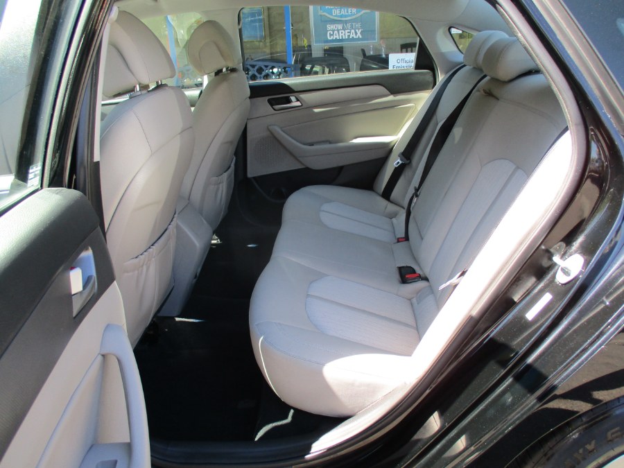 2016 Hyundai Sonata Hybrid 4dr Sdn SE, available for sale in Meriden, Connecticut | Cos Central Auto. Meriden, Connecticut 2016 Hyundai Sonata Hybrid 4dr Sdn SE, available for sale in Meriden, Connecticut | Cos Central Auto. Meriden, Connecticut