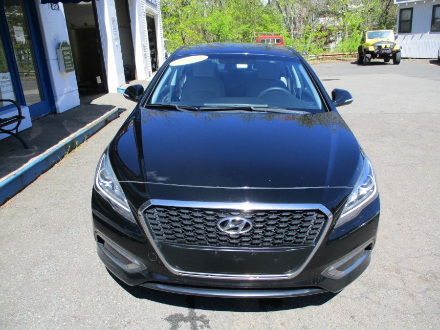 2016 Hyundai Sonata Hybrid 4dr Sdn SE, available for sale in Meriden, Connecticut | Cos Central Auto. Meriden, Connecticut 2016 Hyundai Sonata Hybrid 4dr Sdn SE, available for sale in Meriden, Connecticut | Cos Central Auto. Meriden, Connecticut