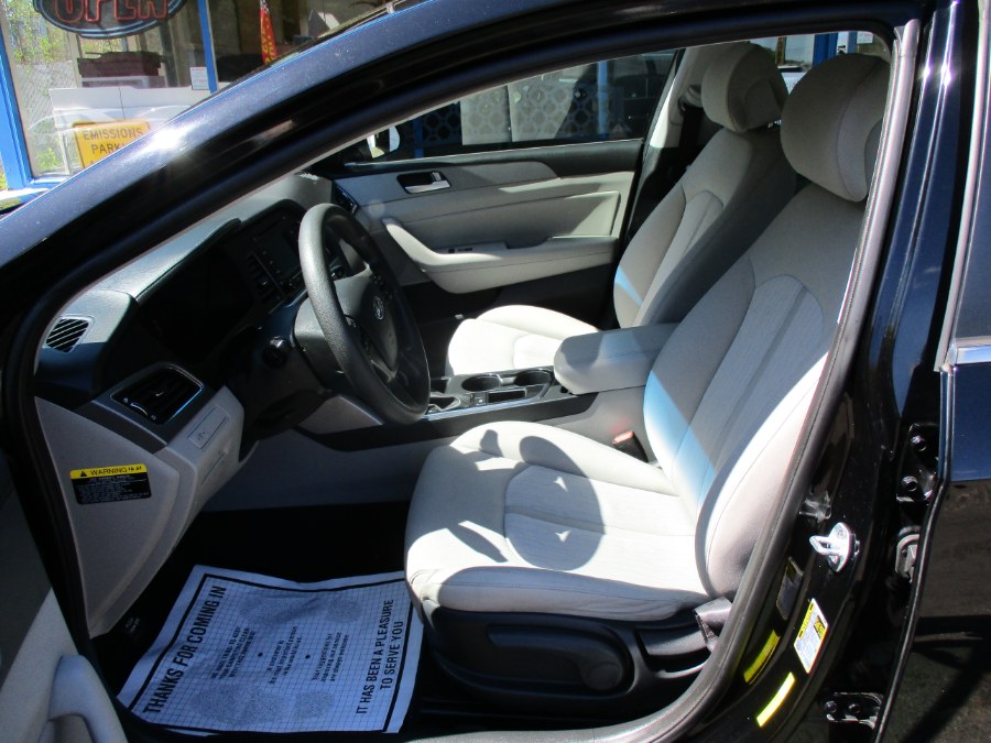 2016 Hyundai Sonata Hybrid 4dr Sdn SE, available for sale in Meriden, Connecticut | Cos Central Auto. Meriden, Connecticut 2016 Hyundai Sonata Hybrid 4dr Sdn SE, available for sale in Meriden, Connecticut | Cos Central Auto. Meriden, Connecticut