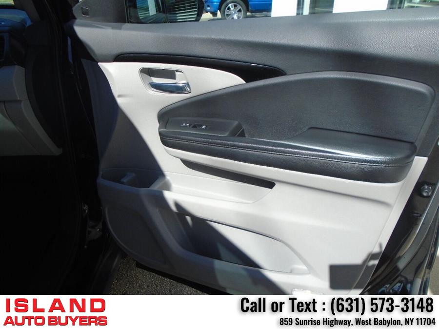 2016 Honda Pilot Elite AWD 4dr SUV, available for sale in West Babylon, New York | Island Auto Buyers. West Babylon, New York 2016 Honda Pilot Elite AWD 4dr SUV, available for sale in West Babylon, New York | Island Auto Buyers. West Babylon, New York
