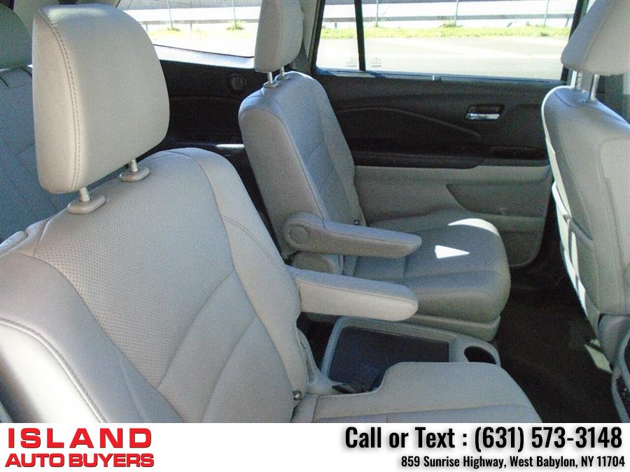 2016 Honda Pilot Elite AWD 4dr SUV, available for sale in West Babylon, New York | Island Auto Buyers. West Babylon, New York 2016 Honda Pilot Elite AWD 4dr SUV, available for sale in West Babylon, New York | Island Auto Buyers. West Babylon, New York