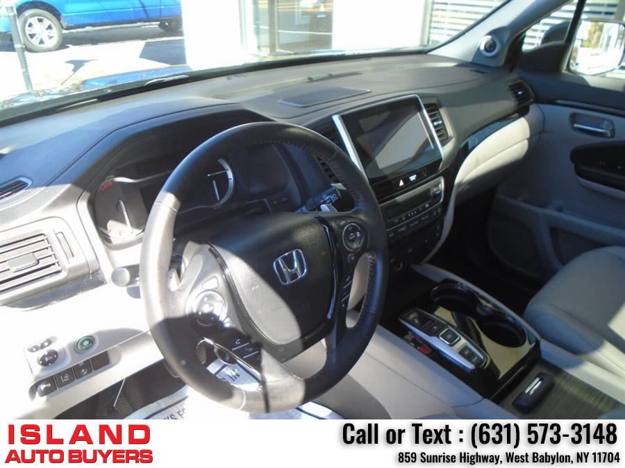 2016 Honda Pilot Elite AWD 4dr SUV, available for sale in West Babylon, New York | Island Auto Buyers. West Babylon, New York 2016 Honda Pilot Elite AWD 4dr SUV, available for sale in West Babylon, New York | Island Auto Buyers. West Babylon, New York
