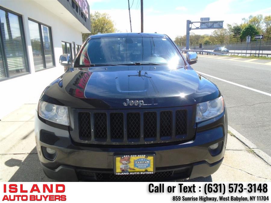2013 Jeep Grand Cherokee Overland 4x4 4dr SUV, available for sale in West Babylon, New York | Island Auto Buyers. West Babylon, New York 2013 Jeep Grand Cherokee Overland 4x4 4dr SUV, available for sale in West Babylon, New York | Island Auto Buyers. West Babylon, New York