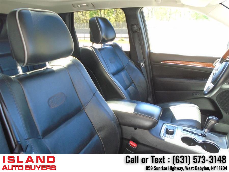 2013 Jeep Grand Cherokee Overland 4x4 4dr SUV, available for sale in West Babylon, New York | Island Auto Buyers. West Babylon, New York 2013 Jeep Grand Cherokee Overland 4x4 4dr SUV, available for sale in West Babylon, New York | Island Auto Buyers. West Babylon, New York