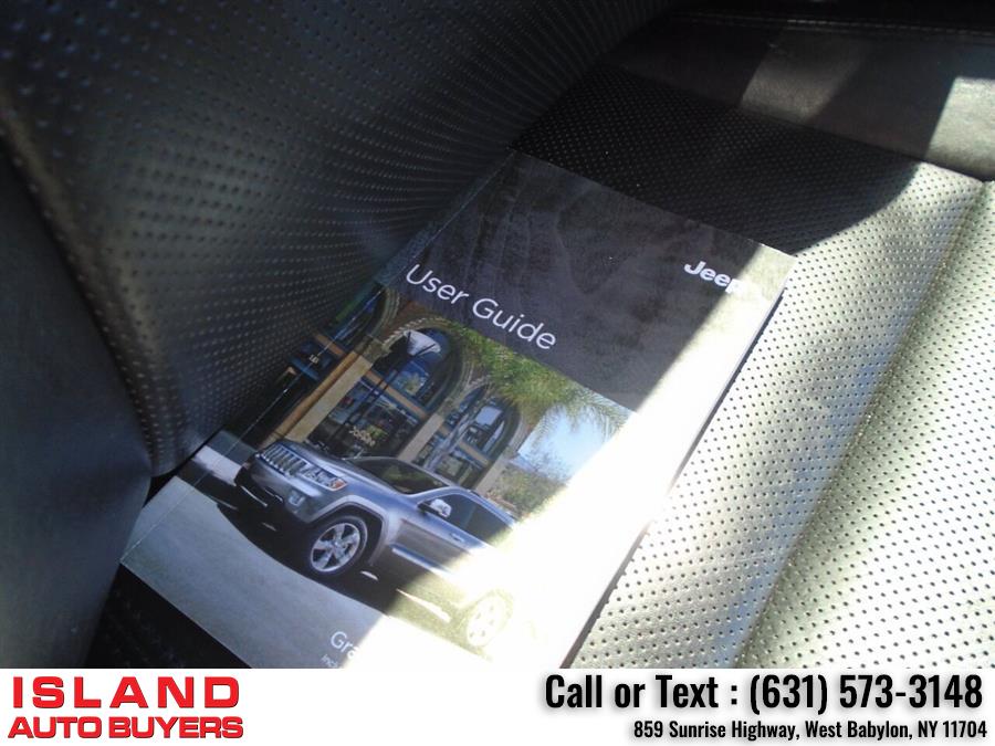2013 Jeep Grand Cherokee Overland 4x4 4dr SUV, available for sale in West Babylon, New York | Island Auto Buyers. West Babylon, New York 2013 Jeep Grand Cherokee Overland 4x4 4dr SUV, available for sale in West Babylon, New York | Island Auto Buyers. West Babylon, New York