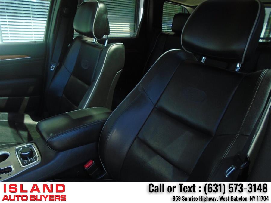 2013 Jeep Grand Cherokee Overland 4x4 4dr SUV, available for sale in West Babylon, New York | Island Auto Buyers. West Babylon, New York 2013 Jeep Grand Cherokee Overland 4x4 4dr SUV, available for sale in West Babylon, New York | Island Auto Buyers. West Babylon, New York