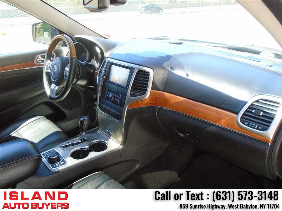2013 Jeep Grand Cherokee Overland 4x4 4dr SUV, available for sale in West Babylon, New York | Island Auto Buyers. West Babylon, New York 2013 Jeep Grand Cherokee Overland 4x4 4dr SUV, available for sale in West Babylon, New York | Island Auto Buyers. West Babylon, New York