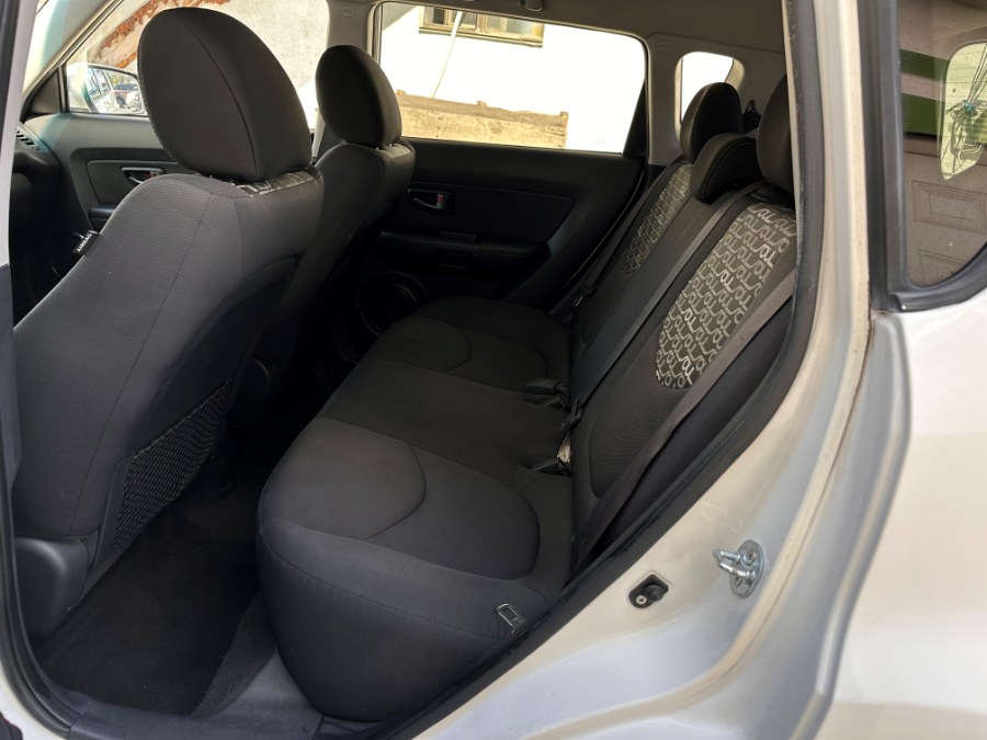 2011 Kia Soul 5dr Wgn Auto +, available for sale in Corona, California | Green Light Auto. Corona, California 2011 Kia Soul 5dr Wgn Auto +, available for sale in Corona, California | Green Light Auto. Corona, California