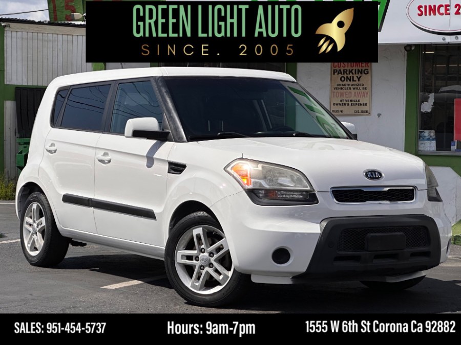 2011 Kia Soul 5dr Wgn Auto +, available for sale in Corona, California | Green Light Auto. Corona, California 2011 Kia Soul 5dr Wgn Auto +, available for sale in Corona, California | Green Light Auto. Corona, California