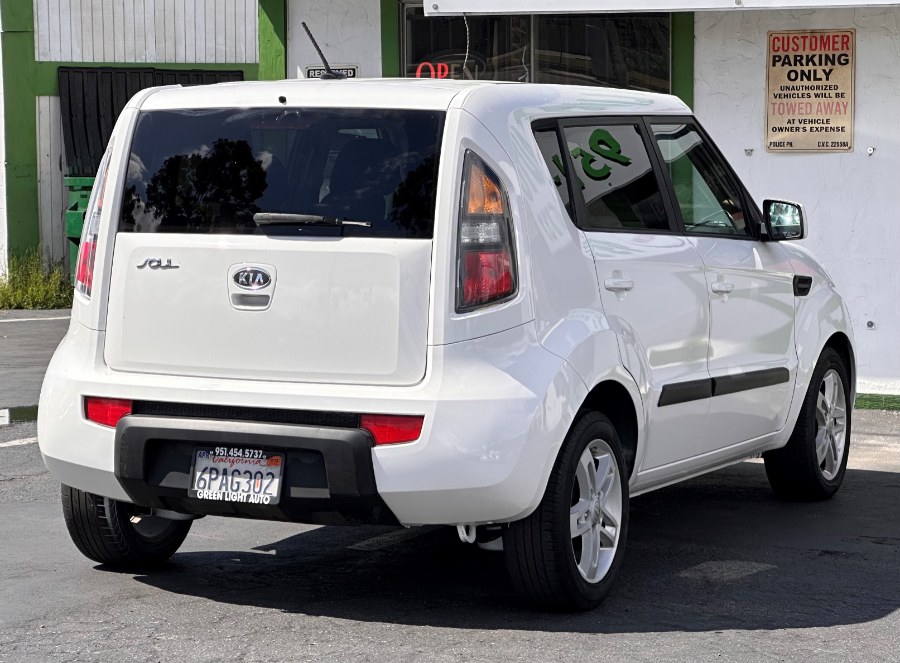 2011 Kia Soul 5dr Wgn Auto +, available for sale in Corona, California | Green Light Auto. Corona, California 2011 Kia Soul 5dr Wgn Auto +, available for sale in Corona, California | Green Light Auto. Corona, California