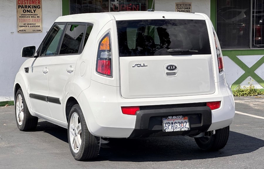 2011 Kia Soul 5dr Wgn Auto +, available for sale in Corona, California | Green Light Auto. Corona, California 2011 Kia Soul 5dr Wgn Auto +, available for sale in Corona, California | Green Light Auto. Corona, California