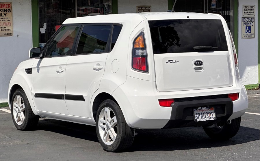 2011 Kia Soul 5dr Wgn Auto +, available for sale in Corona, California | Green Light Auto. Corona, California 2011 Kia Soul 5dr Wgn Auto +, available for sale in Corona, California | Green Light Auto. Corona, California