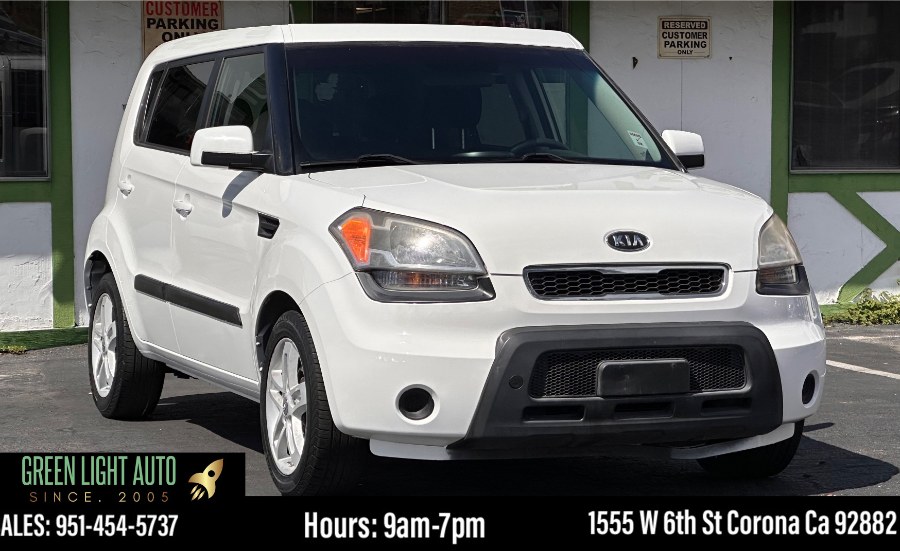 2011 Kia Soul 5dr Wgn Auto +, available for sale in Corona, California | Green Light Auto. Corona, California 2011 Kia Soul 5dr Wgn Auto +, available for sale in Corona, California | Green Light Auto. Corona, California