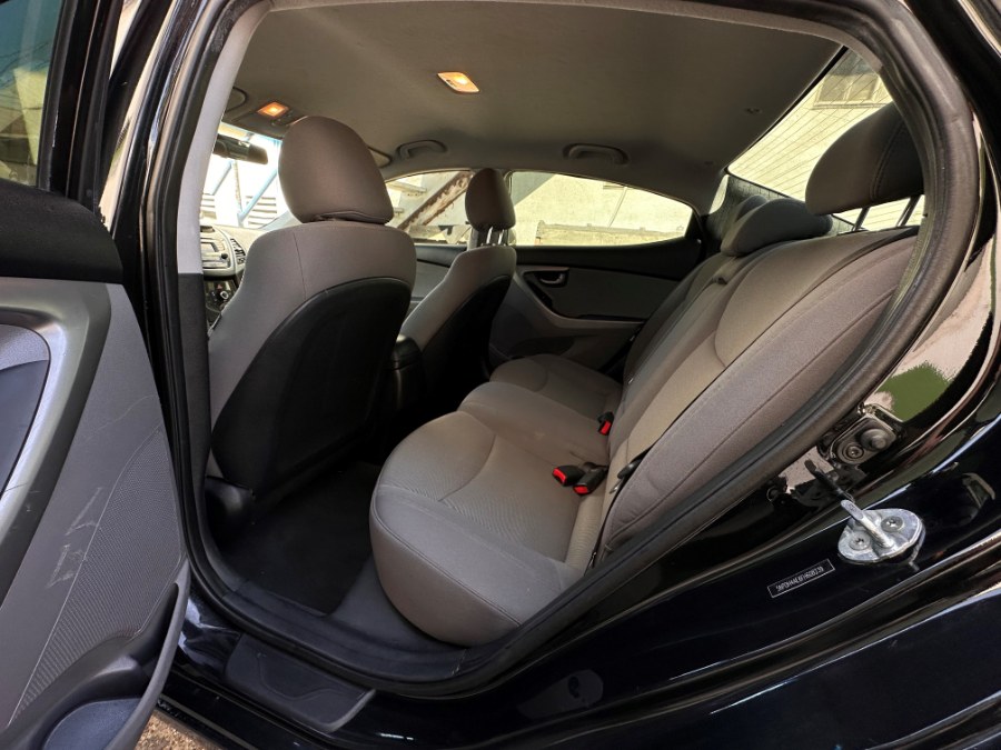2015 Hyundai Elantra 4dr Sdn Man SE (Alabama Plant), available for sale in Corona, California | Green Light Auto. Corona, California 2015 Hyundai Elantra 4dr Sdn Man SE (Alabama Plant), available for sale in Corona, California | Green Light Auto. Corona, California