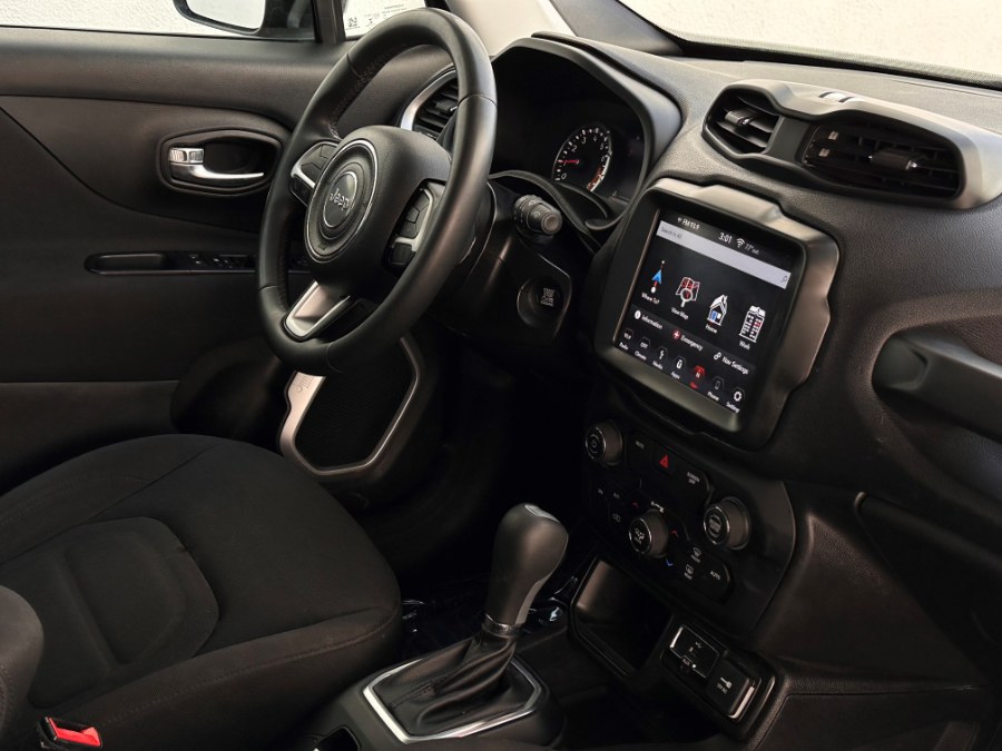 2018 Jeep Renegade Latitude FWD, available for sale in Corona, California | Green Light Auto. Corona, California 2018 Jeep Renegade Latitude FWD, available for sale in Corona, California | Green Light Auto. Corona, California