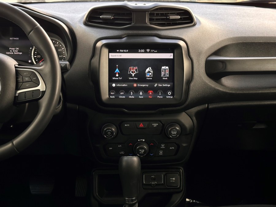 2018 Jeep Renegade Latitude FWD, available for sale in Corona, California | Green Light Auto. Corona, California 2018 Jeep Renegade Latitude FWD, available for sale in Corona, California | Green Light Auto. Corona, California