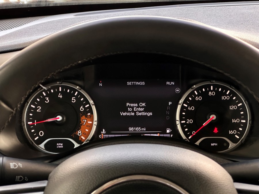 2018 Jeep Renegade Latitude FWD, available for sale in Corona, California | Green Light Auto. Corona, California 2018 Jeep Renegade Latitude FWD, available for sale in Corona, California | Green Light Auto. Corona, California