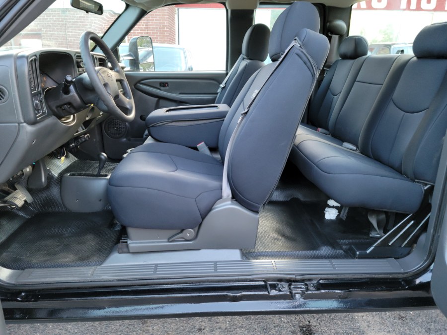 2005 Chevrolet Silverado 2500HD LS 4WD 6.6 Duramax Diesel Extended Cab, available for sale in East Windsor, Connecticut | Toro Auto. East Windsor, Connecticut 2005 Chevrolet Silverado 2500HD LS 4WD 6.6 Duramax Diesel Extended Cab, available for sale in East Windsor, Connecticut | Toro Auto. East Windsor, Connecticut