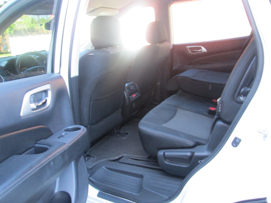 2018 Nissan Pathfinder 4x4 SV, available for sale in Massapequa, New York | South Shore Auto Brokers & Sales. Massapequa, New York 2018 Nissan Pathfinder 4x4 SV, available for sale in Massapequa, New York | South Shore Auto Brokers & Sales. Massapequa, New York