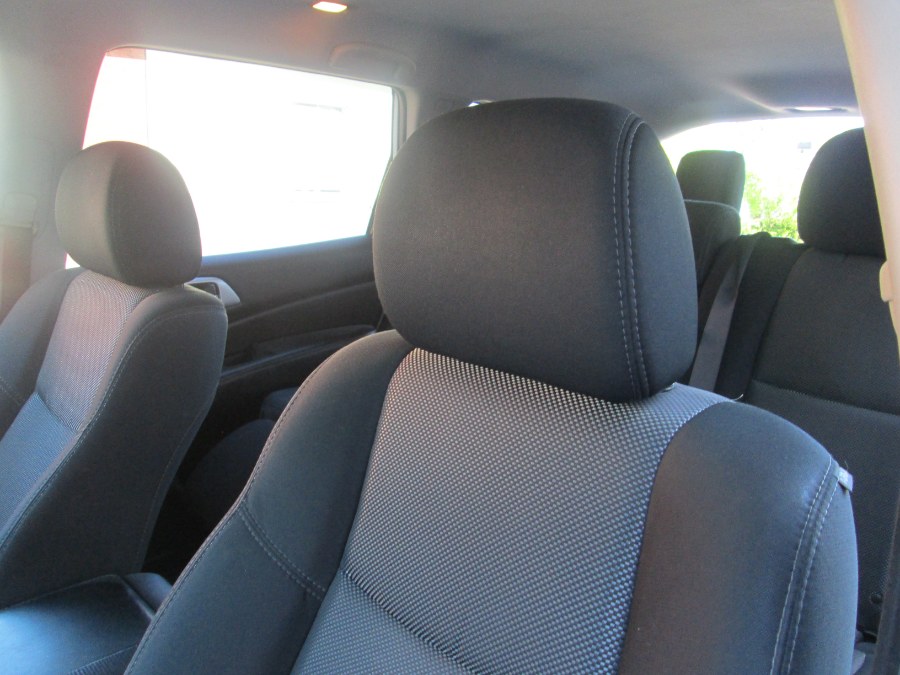 2018 Nissan Pathfinder 4x4 SV, available for sale in Massapequa, New York | South Shore Auto Brokers & Sales. Massapequa, New York 2018 Nissan Pathfinder 4x4 SV, available for sale in Massapequa, New York | South Shore Auto Brokers & Sales. Massapequa, New York