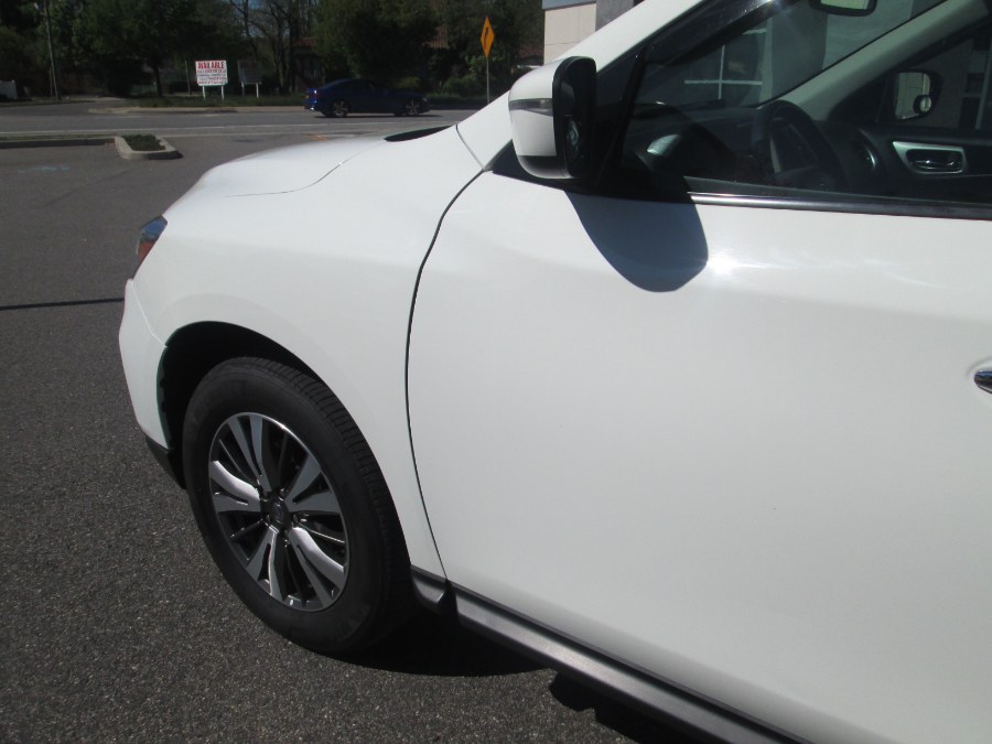 2018 Nissan Pathfinder 4x4 SV, available for sale in Massapequa, New York | South Shore Auto Brokers & Sales. Massapequa, New York 2018 Nissan Pathfinder 4x4 SV, available for sale in Massapequa, New York | South Shore Auto Brokers & Sales. Massapequa, New York