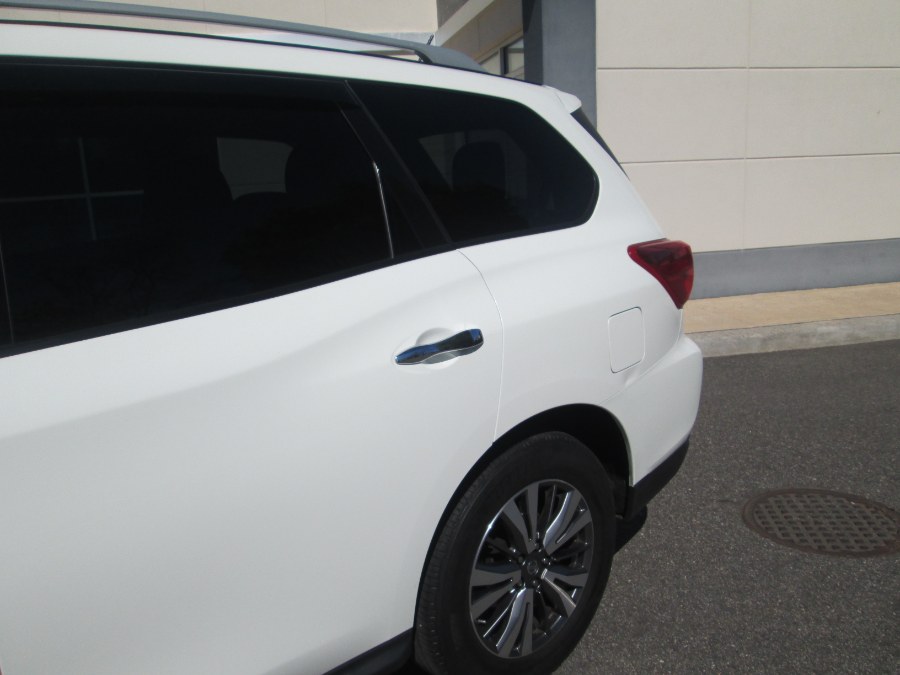 2018 Nissan Pathfinder 4x4 SV, available for sale in Massapequa, New York | South Shore Auto Brokers & Sales. Massapequa, New York 2018 Nissan Pathfinder 4x4 SV, available for sale in Massapequa, New York | South Shore Auto Brokers & Sales. Massapequa, New York