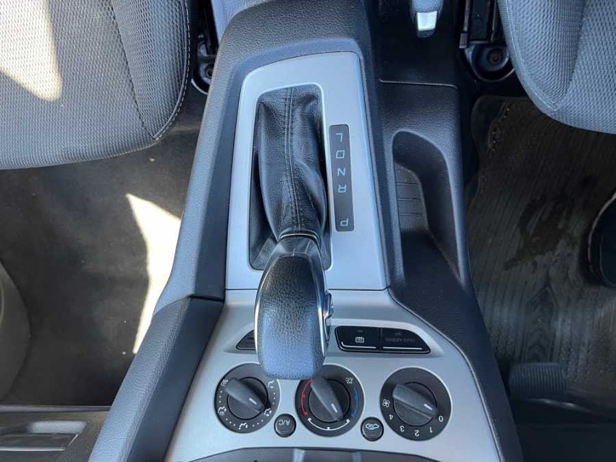 2014 Ford Focus 5dr HB SE, available for sale in Norwich, Connecticut | MACARA Vehicle Services, Inc. Norwich, Connecticut 2014 Ford Focus 5dr HB SE, available for sale in Norwich, Connecticut | MACARA Vehicle Services, Inc. Norwich, Connecticut
