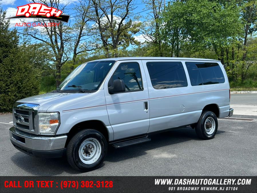2008 Ford Econoline Wagon E-350 Super Duty XL, available for sale in Newark, New Jersey | Dash Auto Gallery Inc.. Newark, New Jersey 2008 Ford Econoline Wagon E-350 Super Duty XL, available for sale in Newark, New Jersey | Dash Auto Gallery Inc.. Newark, New Jersey
