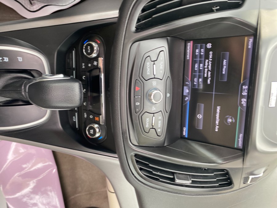 2014 Ford Escape 4WD 4dr SE, available for sale in Middle Village, New York | Middle Village Motors . Middle Village, New York 2014 Ford Escape 4WD 4dr SE, available for sale in Middle Village, New York | Middle Village Motors . Middle Village, New York