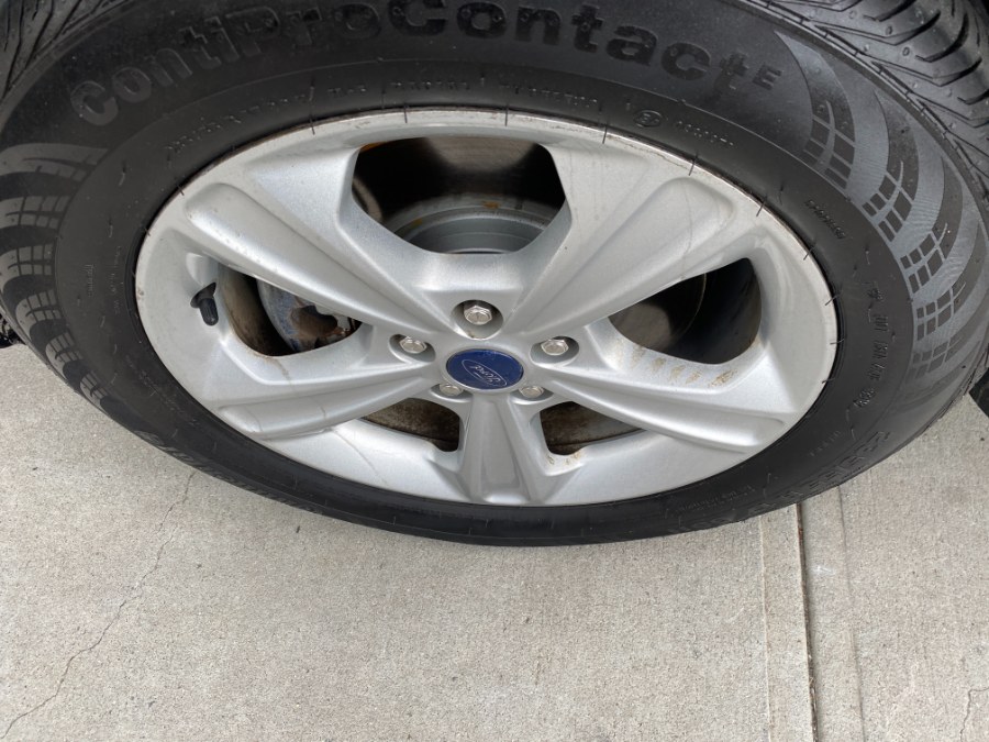 2014 Ford Escape 4WD 4dr SE, available for sale in Middle Village, New York | Middle Village Motors . Middle Village, New York 2014 Ford Escape 4WD 4dr SE, available for sale in Middle Village, New York | Middle Village Motors . Middle Village, New York