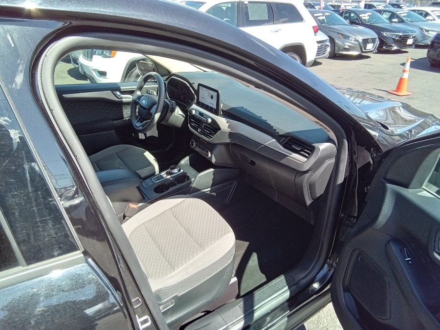 2020 Ford Escape SE AWD, available for sale in Irvington, New Jersey | NJ Used Cars Center. Irvington, New Jersey 2020 Ford Escape SE AWD, available for sale in Irvington, New Jersey | NJ Used Cars Center. Irvington, New Jersey