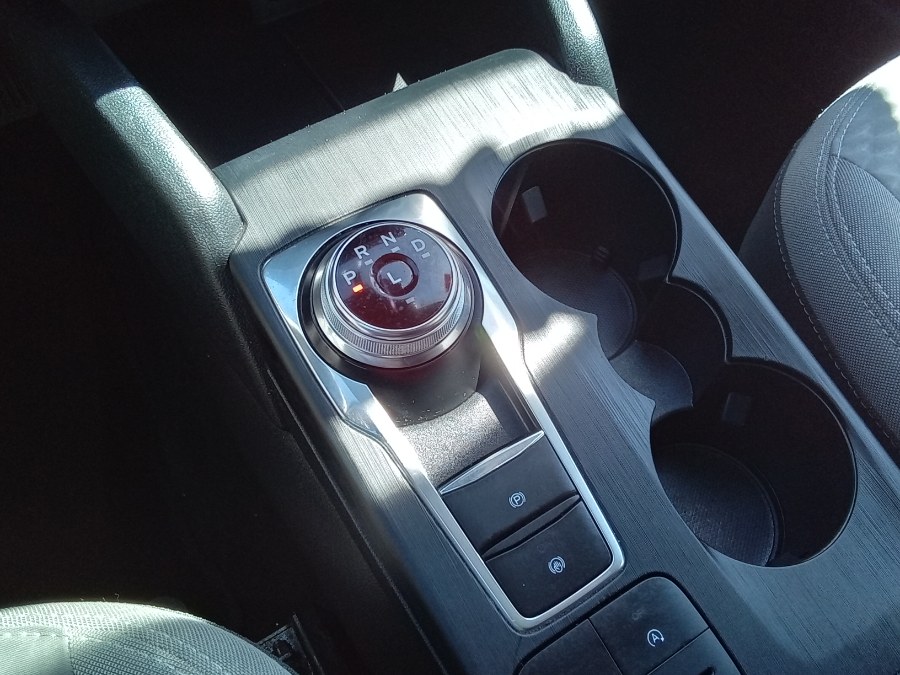 2020 Ford Escape SE AWD, available for sale in Irvington, New Jersey | NJ Used Cars Center. Irvington, New Jersey 2020 Ford Escape SE AWD, available for sale in Irvington, New Jersey | NJ Used Cars Center. Irvington, New Jersey