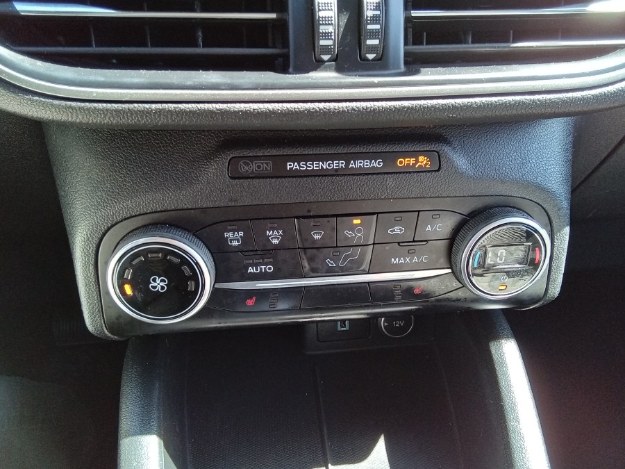 2020 Ford Escape SE AWD, available for sale in Irvington, New Jersey | NJ Used Cars Center. Irvington, New Jersey 2020 Ford Escape SE AWD, available for sale in Irvington, New Jersey | NJ Used Cars Center. Irvington, New Jersey