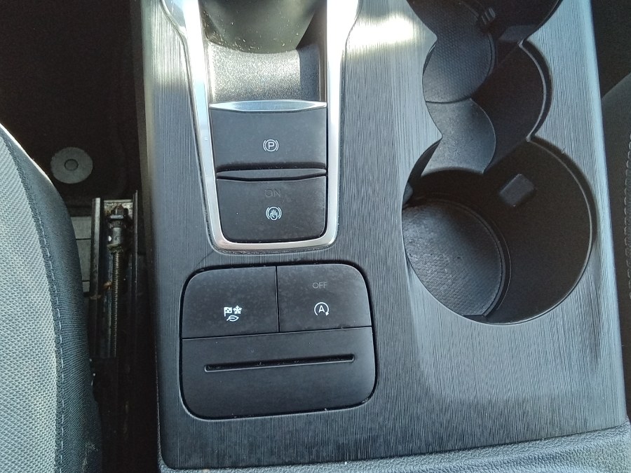 2020 Ford Escape SE AWD, available for sale in Irvington, New Jersey | NJ Used Cars Center. Irvington, New Jersey 2020 Ford Escape SE AWD, available for sale in Irvington, New Jersey | NJ Used Cars Center. Irvington, New Jersey