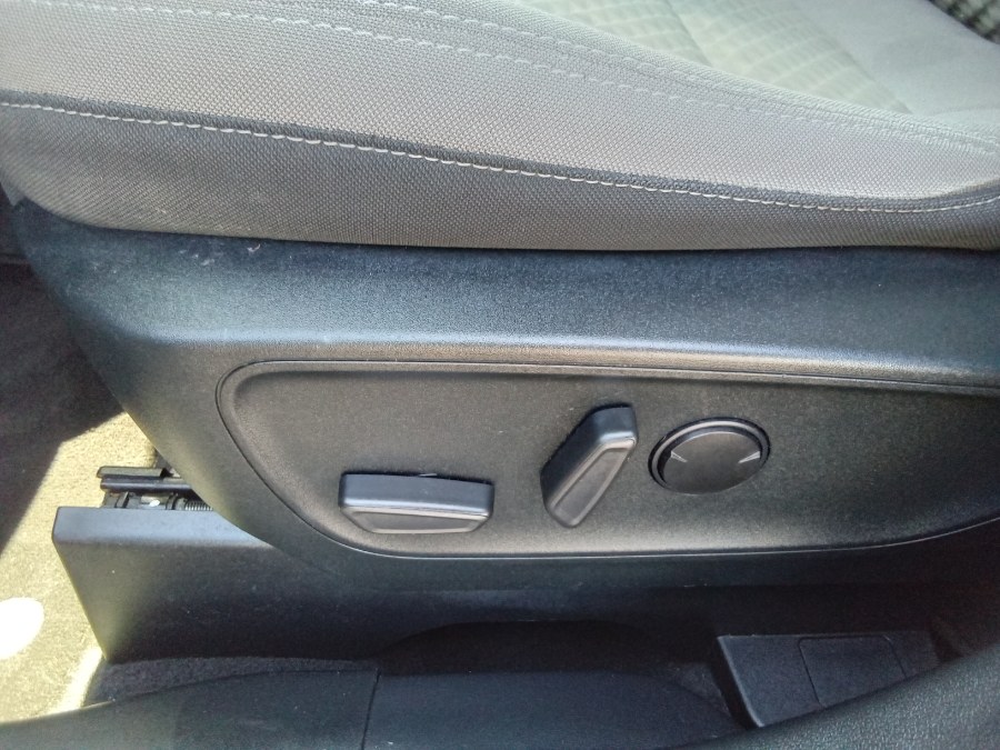2020 Ford Escape SE AWD, available for sale in Irvington, New Jersey | NJ Used Cars Center. Irvington, New Jersey 2020 Ford Escape SE AWD, available for sale in Irvington, New Jersey | NJ Used Cars Center. Irvington, New Jersey