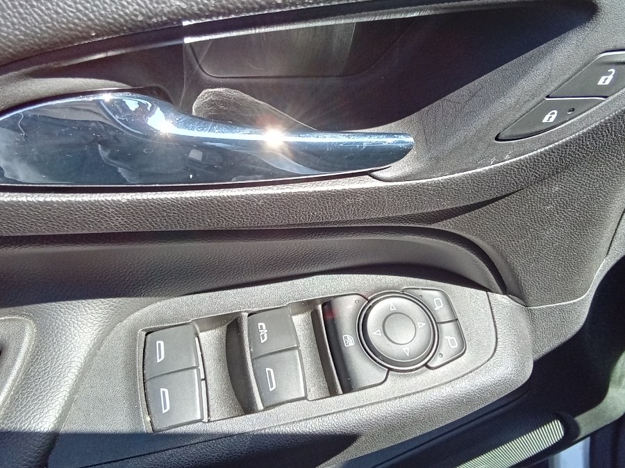 2020 Chevrolet Equinox FWD 4dr LT w/1LT, available for sale in Irvington, New Jersey | NJ Used Cars Center. Irvington, New Jersey 2020 Chevrolet Equinox FWD 4dr LT w/1LT, available for sale in Irvington, New Jersey | NJ Used Cars Center. Irvington, New Jersey