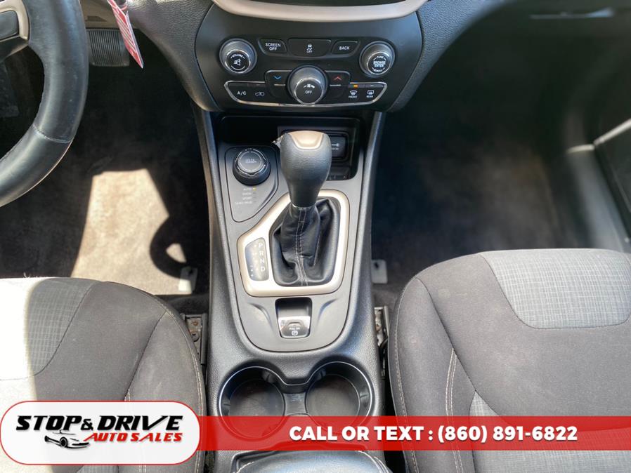 2017 Jeep Cherokee Latitude 4x4, available for sale in East Windsor, Connecticut | Stop & Drive Auto Sales. East Windsor, Connecticut 2017 Jeep Cherokee Latitude 4x4, available for sale in East Windsor, Connecticut | Stop & Drive Auto Sales. East Windsor, Connecticut