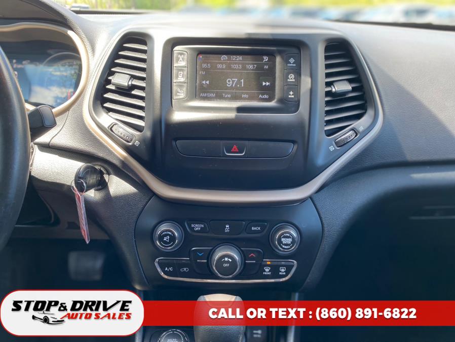 2017 Jeep Cherokee Latitude 4x4, available for sale in East Windsor, Connecticut | Stop & Drive Auto Sales. East Windsor, Connecticut 2017 Jeep Cherokee Latitude 4x4, available for sale in East Windsor, Connecticut | Stop & Drive Auto Sales. East Windsor, Connecticut
