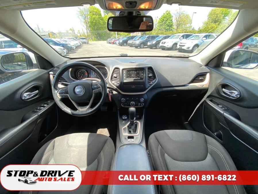 2017 Jeep Cherokee Latitude 4x4, available for sale in East Windsor, Connecticut | Stop & Drive Auto Sales. East Windsor, Connecticut 2017 Jeep Cherokee Latitude 4x4, available for sale in East Windsor, Connecticut | Stop & Drive Auto Sales. East Windsor, Connecticut