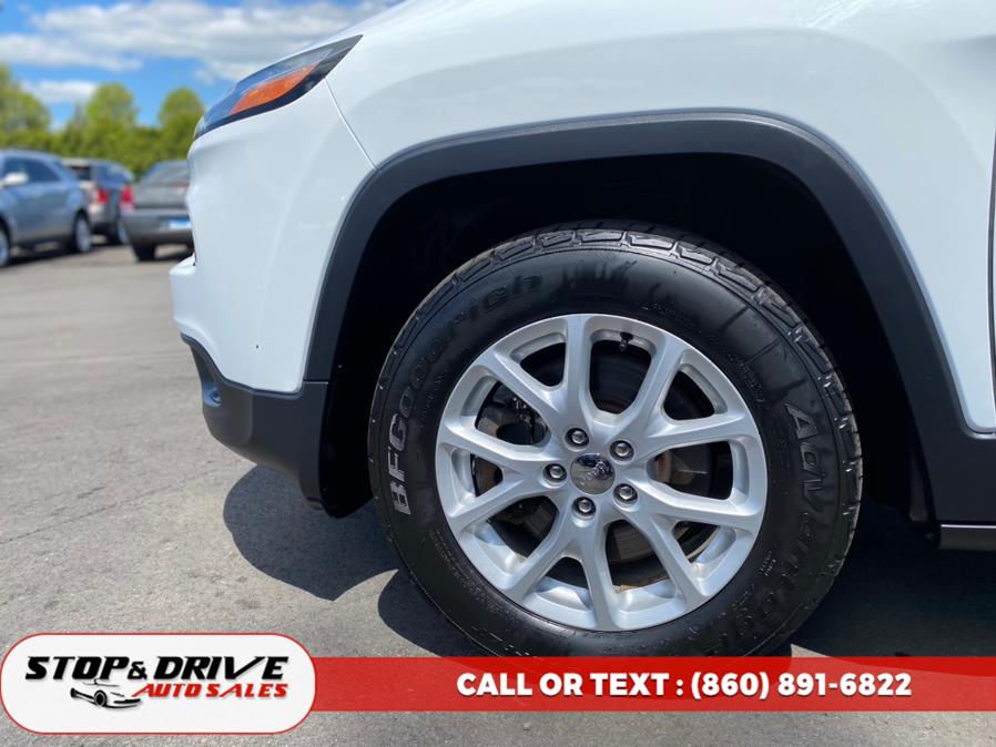 2017 Jeep Cherokee Latitude 4x4, available for sale in East Windsor, Connecticut | Stop & Drive Auto Sales. East Windsor, Connecticut 2017 Jeep Cherokee Latitude 4x4, available for sale in East Windsor, Connecticut | Stop & Drive Auto Sales. East Windsor, Connecticut