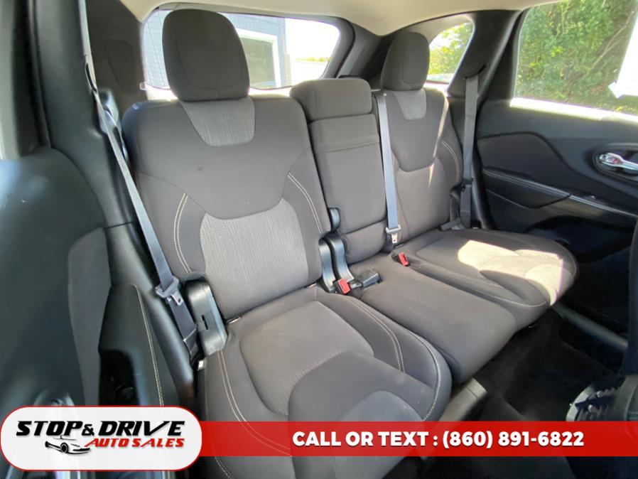 2017 Jeep Cherokee Latitude 4x4, available for sale in East Windsor, Connecticut | Stop & Drive Auto Sales. East Windsor, Connecticut 2017 Jeep Cherokee Latitude 4x4, available for sale in East Windsor, Connecticut | Stop & Drive Auto Sales. East Windsor, Connecticut