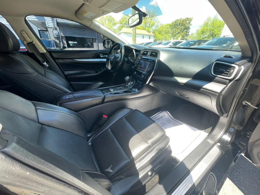 2017 Nissan Maxima SV 3.5L, available for sale in Irvington, New Jersey | Elis Motors Corp. Irvington, New Jersey 2017 Nissan Maxima SV 3.5L, available for sale in Irvington, New Jersey | Elis Motors Corp. Irvington, New Jersey