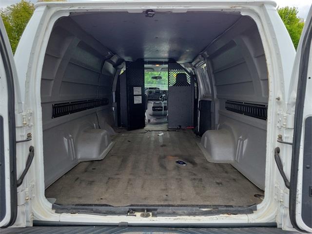 2014 Ford E-350sd Commercial, available for sale in Stratford, Connecticut | Wiz Leasing Inc. Stratford, Connecticut 2014 Ford E-350sd Commercial, available for sale in Stratford, Connecticut | Wiz Leasing Inc. Stratford, Connecticut