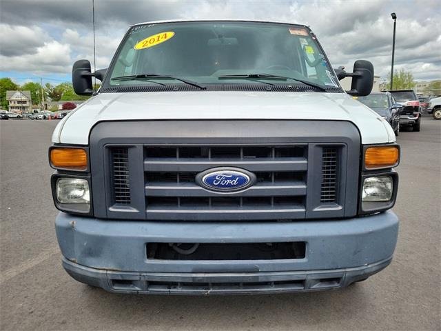 2014 Ford E-350sd Commercial, available for sale in Stratford, Connecticut | Wiz Leasing Inc. Stratford, Connecticut 2014 Ford E-350sd Commercial, available for sale in Stratford, Connecticut | Wiz Leasing Inc. Stratford, Connecticut