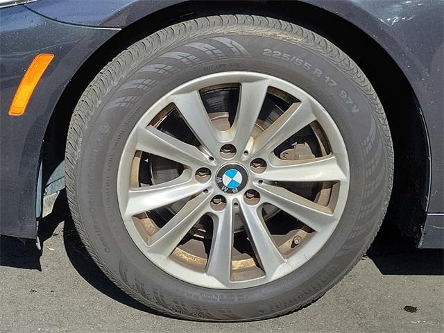 2015 BMW 5 Series 528i xDrive, available for sale in Stratford, Connecticut | Wiz Leasing Inc. Stratford, Connecticut 2015 BMW 5 Series 528i xDrive, available for sale in Stratford, Connecticut | Wiz Leasing Inc. Stratford, Connecticut