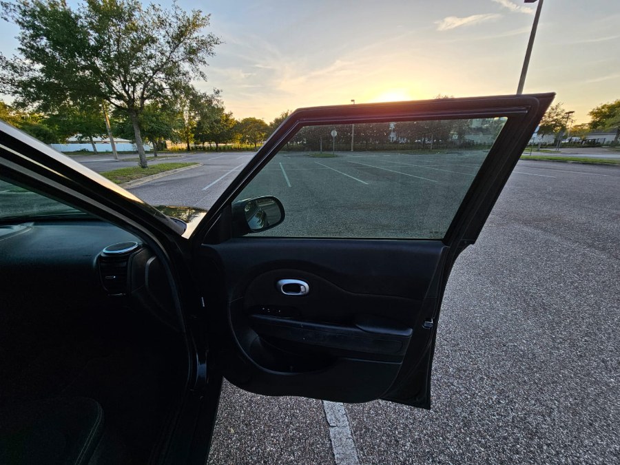 2015 Kia Soul 5dr Wgn Auto Base, available for sale in Longwood, Florida | Majestic Autos Inc.. Longwood, Florida 2015 Kia Soul 5dr Wgn Auto Base, available for sale in Longwood, Florida | Majestic Autos Inc.. Longwood, Florida
