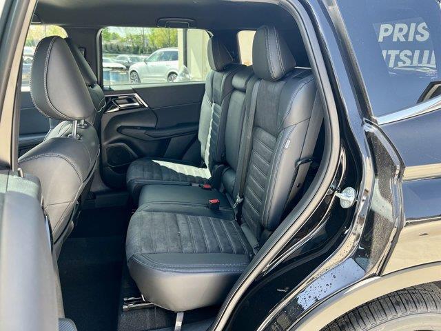 2023 Mitsubishi Outlander SE Black Edition, available for sale in Great Neck, New York | Camy Cars. Great Neck, New York 2023 Mitsubishi Outlander SE Black Edition, available for sale in Great Neck, New York | Camy Cars. Great Neck, New York