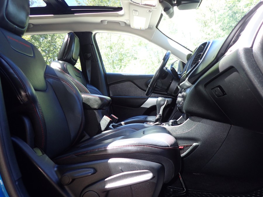 2018 Jeep Cherokee Trailhawk 4x4, available for sale in Storrs, Connecticut | Eagleville Motors. Storrs, Connecticut 2018 Jeep Cherokee Trailhawk 4x4, available for sale in Storrs, Connecticut | Eagleville Motors. Storrs, Connecticut