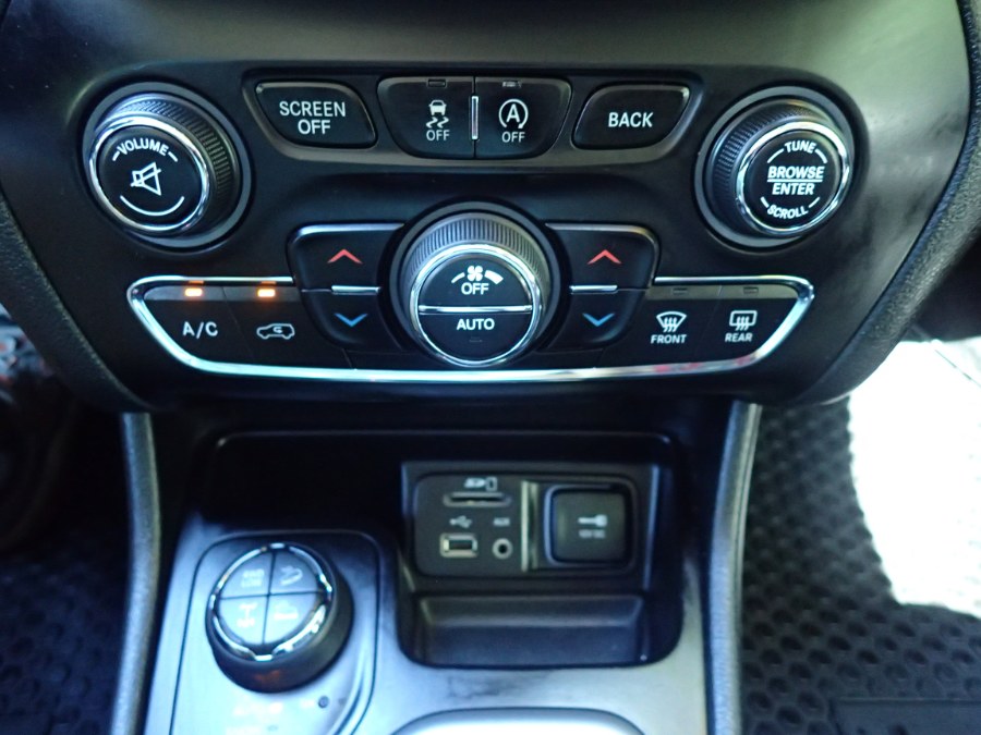 2018 Jeep Cherokee Trailhawk 4x4, available for sale in Storrs, Connecticut | Eagleville Motors. Storrs, Connecticut 2018 Jeep Cherokee Trailhawk 4x4, available for sale in Storrs, Connecticut | Eagleville Motors. Storrs, Connecticut